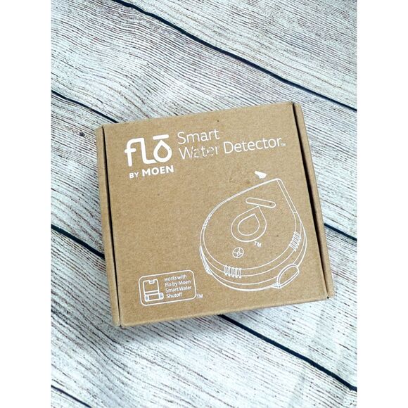 NEW in Box Flo by Moen Smart Water Leak Detection System - Picture 1 of 9